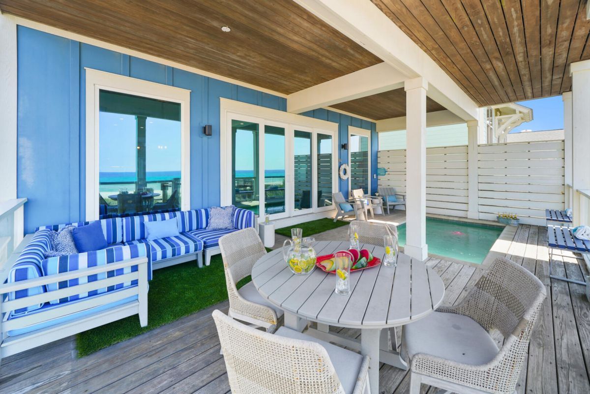 outdoor entertainment area at PCB rental